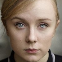 Alexa Davies Desnuda