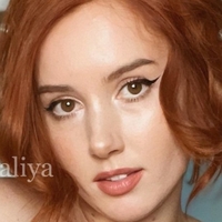 annialiya Desnuda