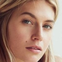 Annie McGinty Desnuda