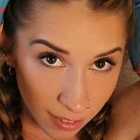 Bella Jade Desnuda