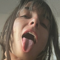 Cassie Volikas Desnuda