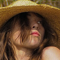 Clairese Mayo Desnuda