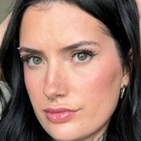 Emily Sullivan Desnuda