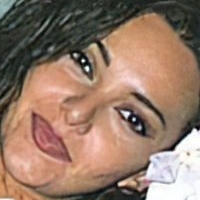 Hande Ataizi Desnuda