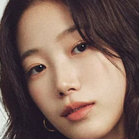 Kazuha Nakamura 中村 一葉 | LESSERAFIM Desnuda