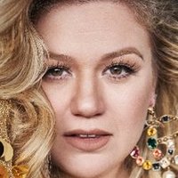 Kelly Clarkson Desnuda