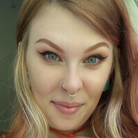 Leslie Lux Desnuda