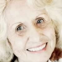 Lois Young Desnuda