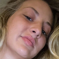 Lucy Sandler Desnuda