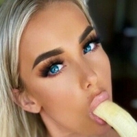 Lucy Sea Desnuda