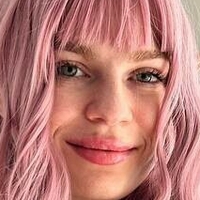 milana_wood Desnuda