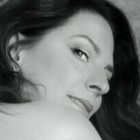 Nikki Dial Desnuda