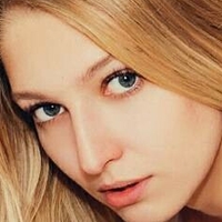 Polina Leybzon Desnuda