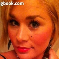 Retired Barista Calli Desnuda