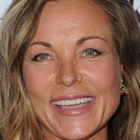Theresa Russell Desnuda