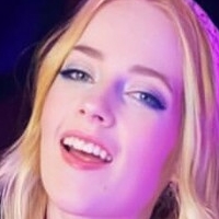Vitoria Holtt Desnuda