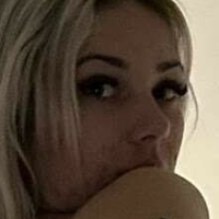 Zara Mander Desnuda